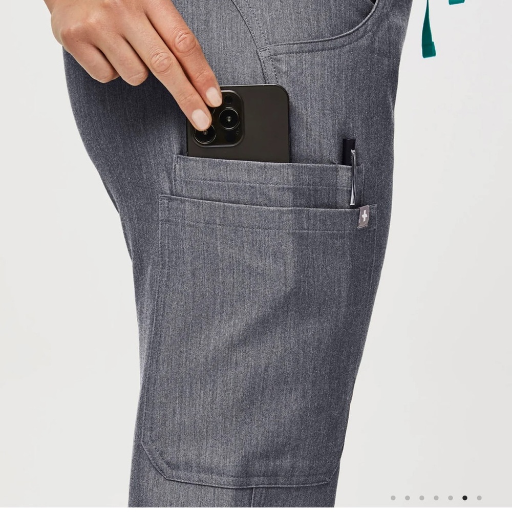 Figs Graphite Kade Cargo Technical Collection Scr… - image 2